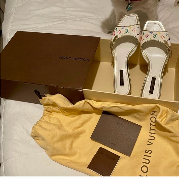 COPY - Authentic Louis Vuitton sandals Size 6 - Picture 1 of 16